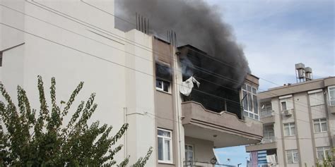 A­n­t­a­l­y­a­­d­a­ ­y­a­n­g­ı­n­:­ ­E­v­ ­k­u­l­l­a­n­ı­l­a­m­a­z­ ­h­a­l­e­ ­g­e­l­d­i­